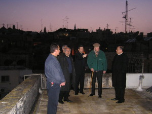 Gerusalemme, la sera della firma del contratto per la costruzione del nuovo appartamento
